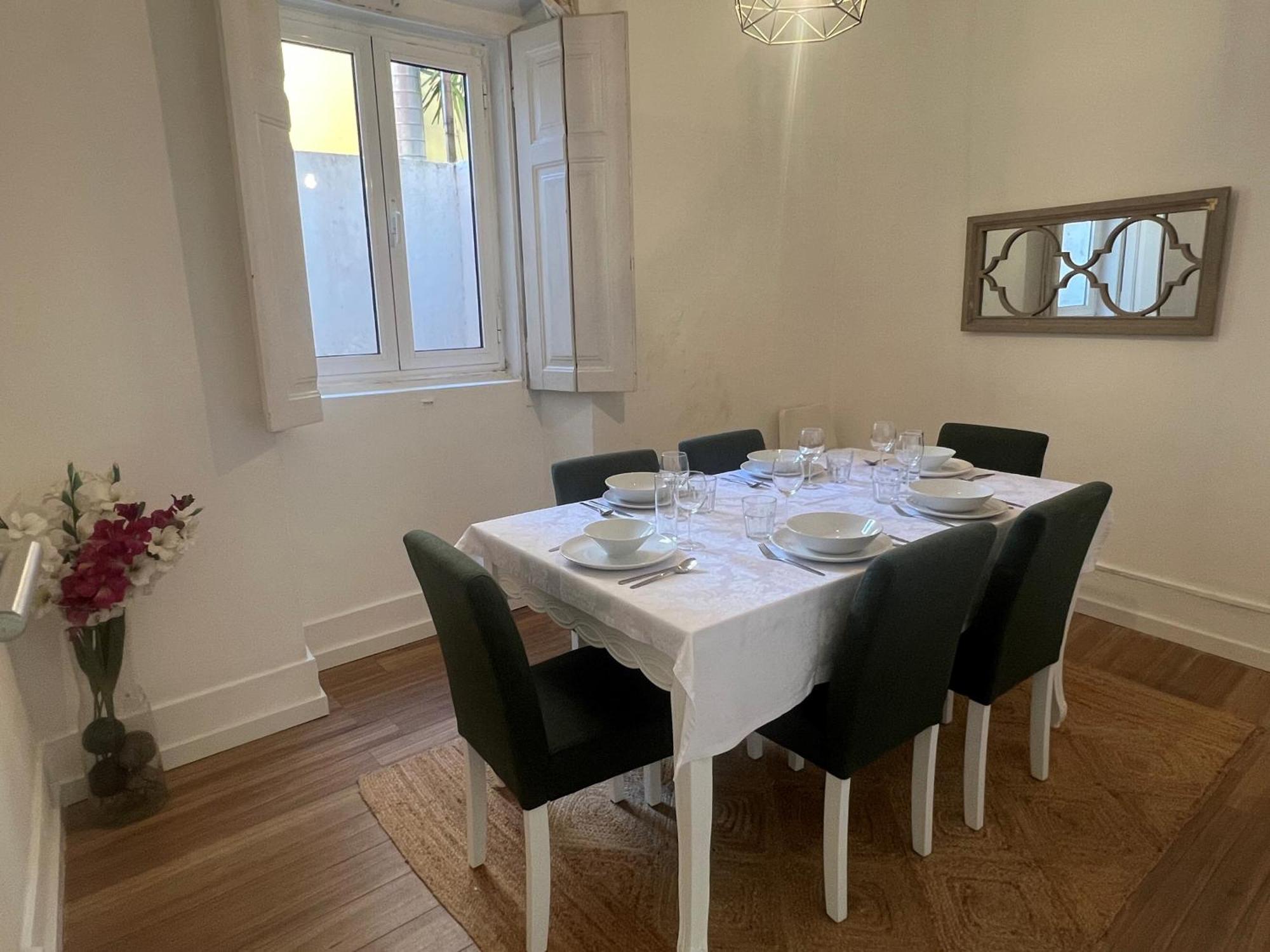 Principe Real - 2 Bedroom Apartment With Terrace Lisbon Bagian luar foto