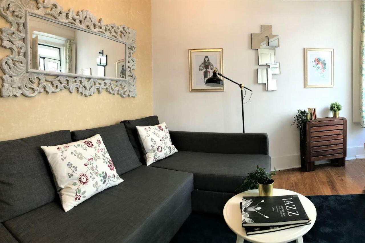Principe Real - 2 Bedroom Apartment With Terrace Lisbon Bagian luar foto